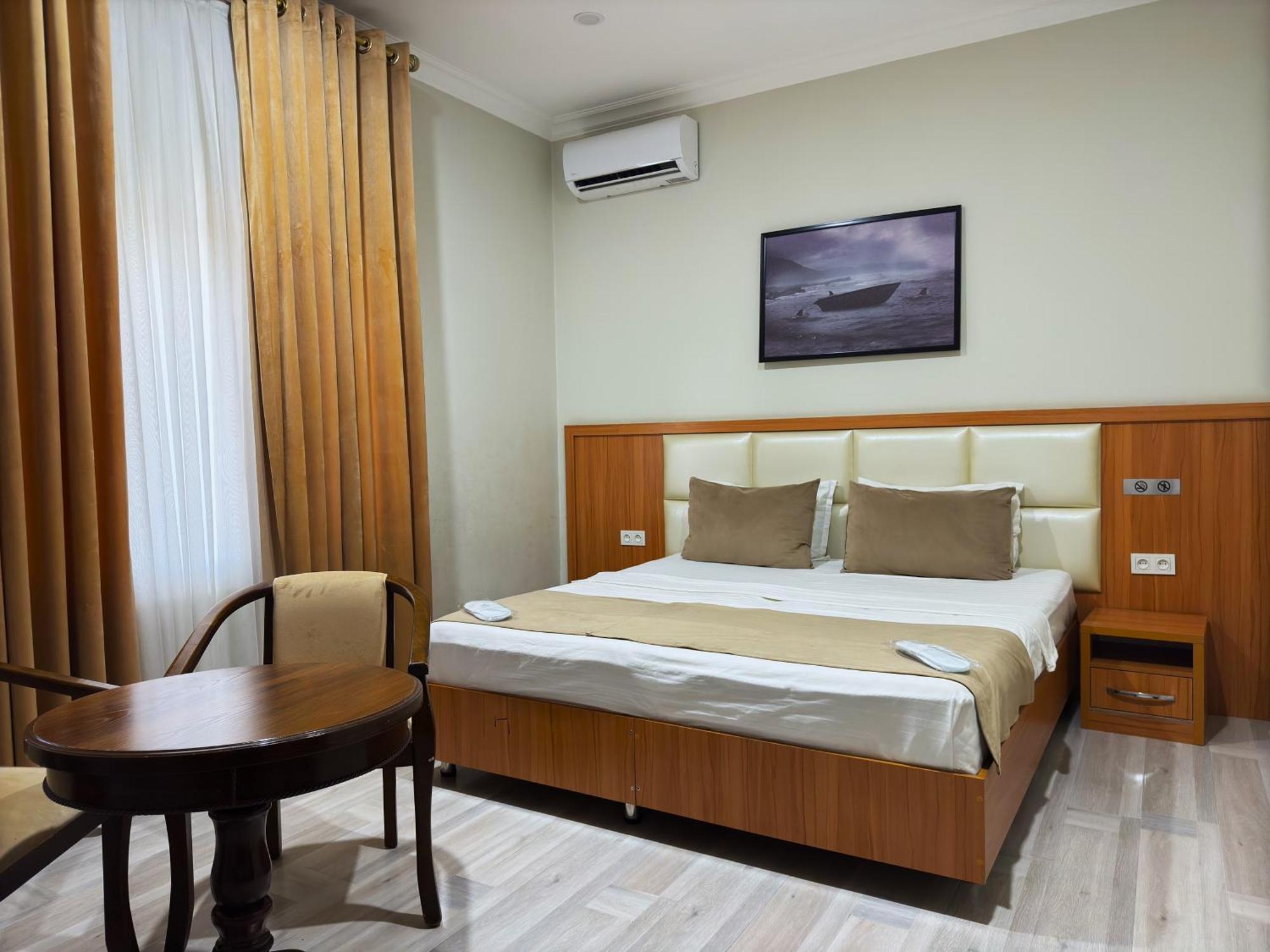 The Moon Tashkent Hotel Exterior photo